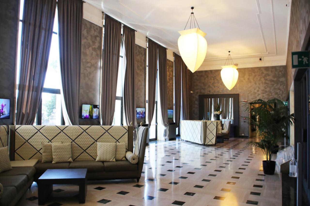 TH Roma - Carpegna Palace Esterno foto